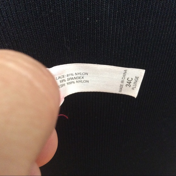 Vintage Victoria’s Secret Lace Plunge Bra 34C - Picture 9 of 13